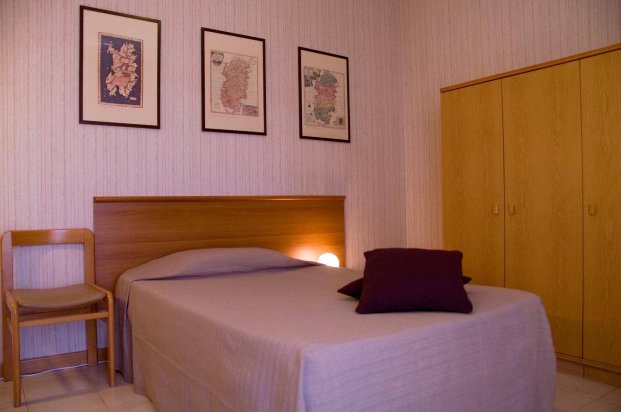 Hotel Residence Ulivi E Palme Cagliari Eksteriør bilde